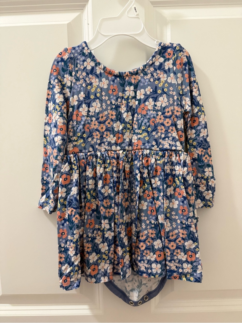 Little Sleepies long sleeve bow back bodysuit dress - 12-18m - Petite petals